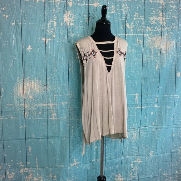 POL Clothing Tops - Pol Bohemian Beige Wash Embroidered Tunic